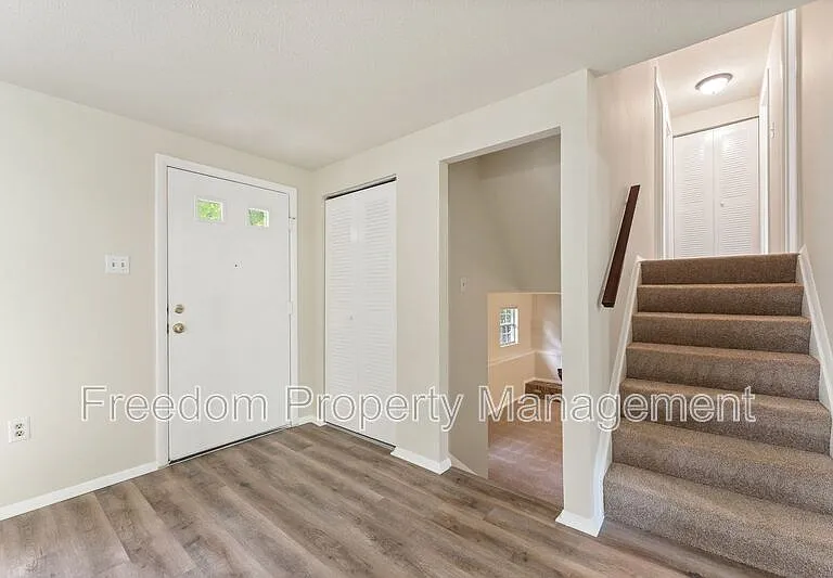 2516 Tabor Ct — Photo 25