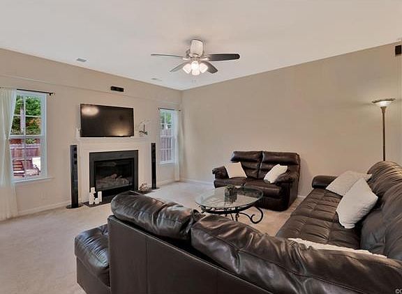 4th image of 3424 Avocado Dr #3424