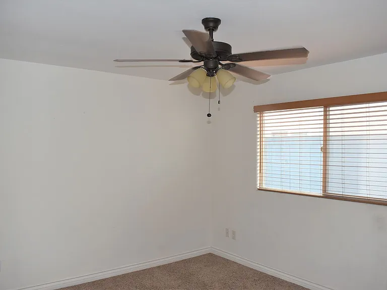 1450 Iris Ave #4 — Photo 10