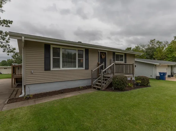 307 7th Ave E, Andalusia, IL 61232