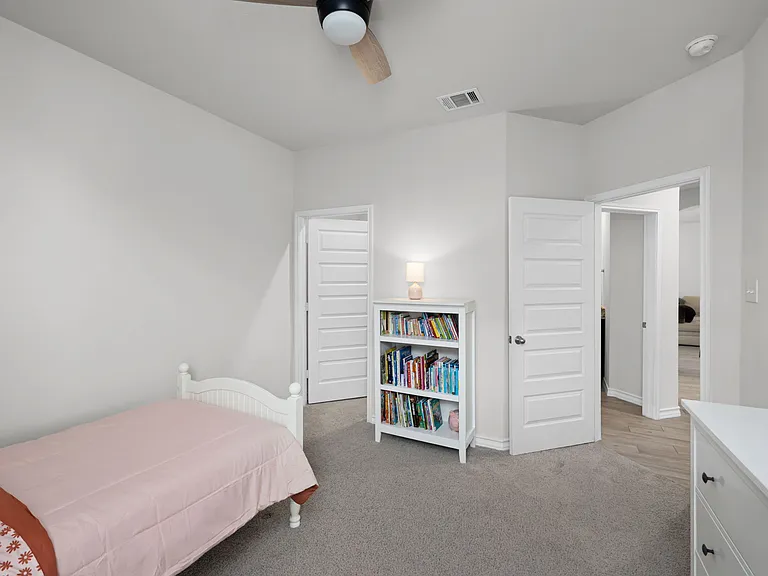544 Lilac Shls — Photo 46