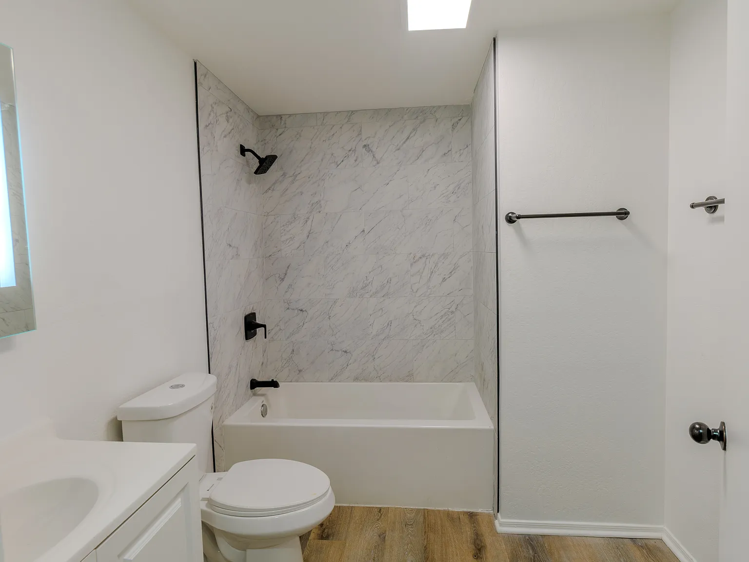 4 bed, 1662 sqft, $2,200 — Photo 2