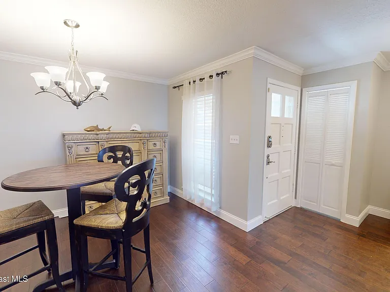 216 Country Club Dr — Photo 16
