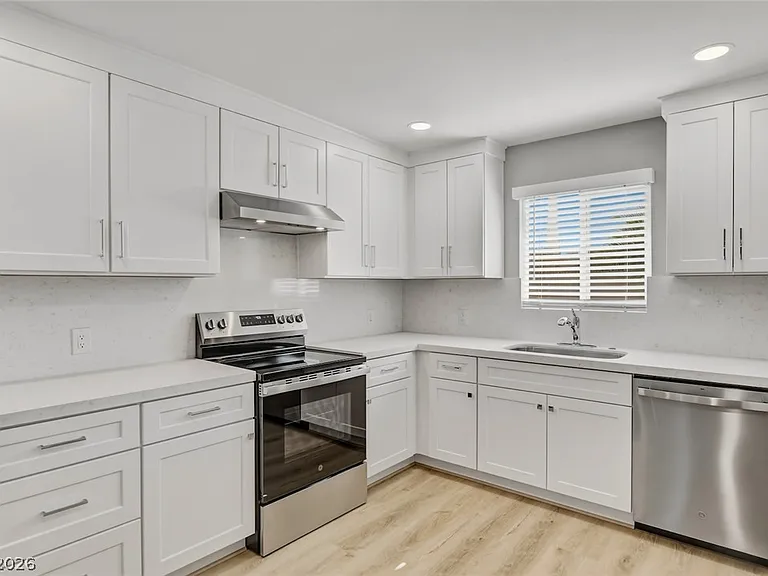 1800 8th Pl — Photo 33