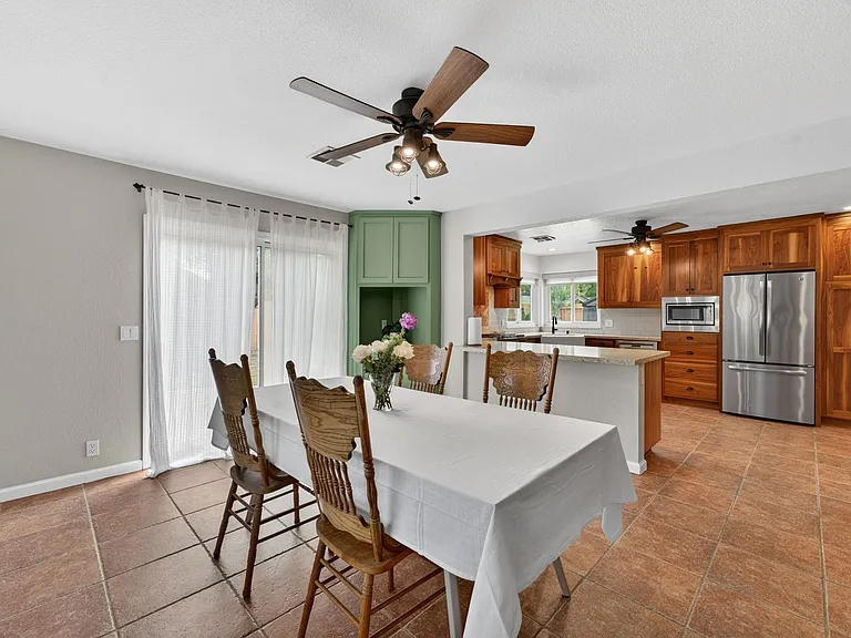 420 Colusa Pl — Photo 15
