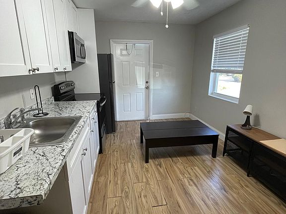 4th image of 3070 NW 9th Ave #1A