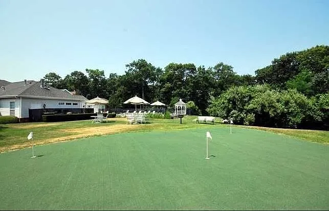 Riverhead Landing II — Photo 13