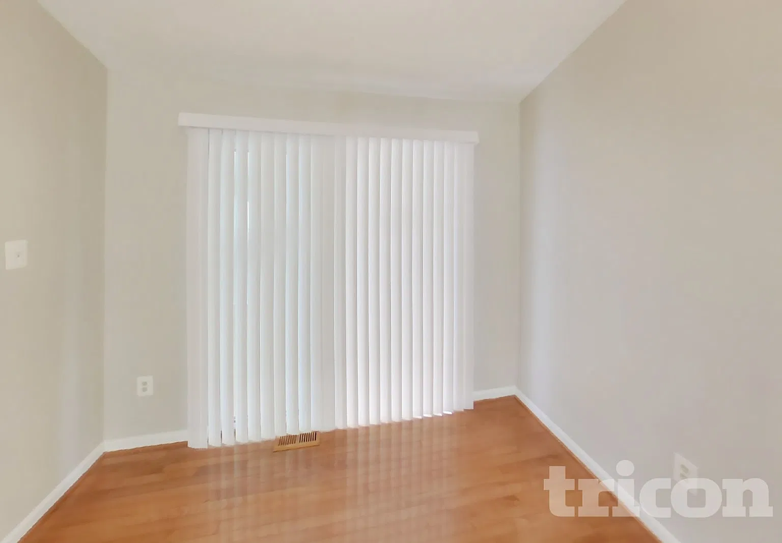 5920 Manor House Brooklyn Park MD — Photo 3