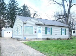 100 Hillman Rd, Akron, OH 44312