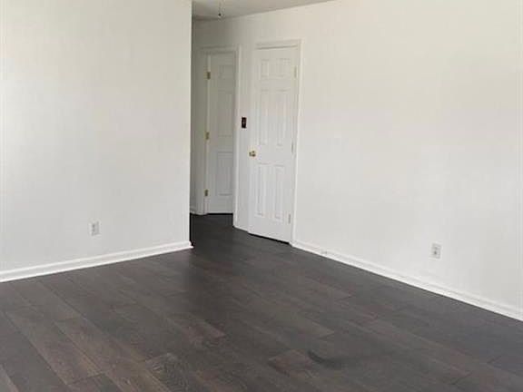 5th image of 305 Mona Dr