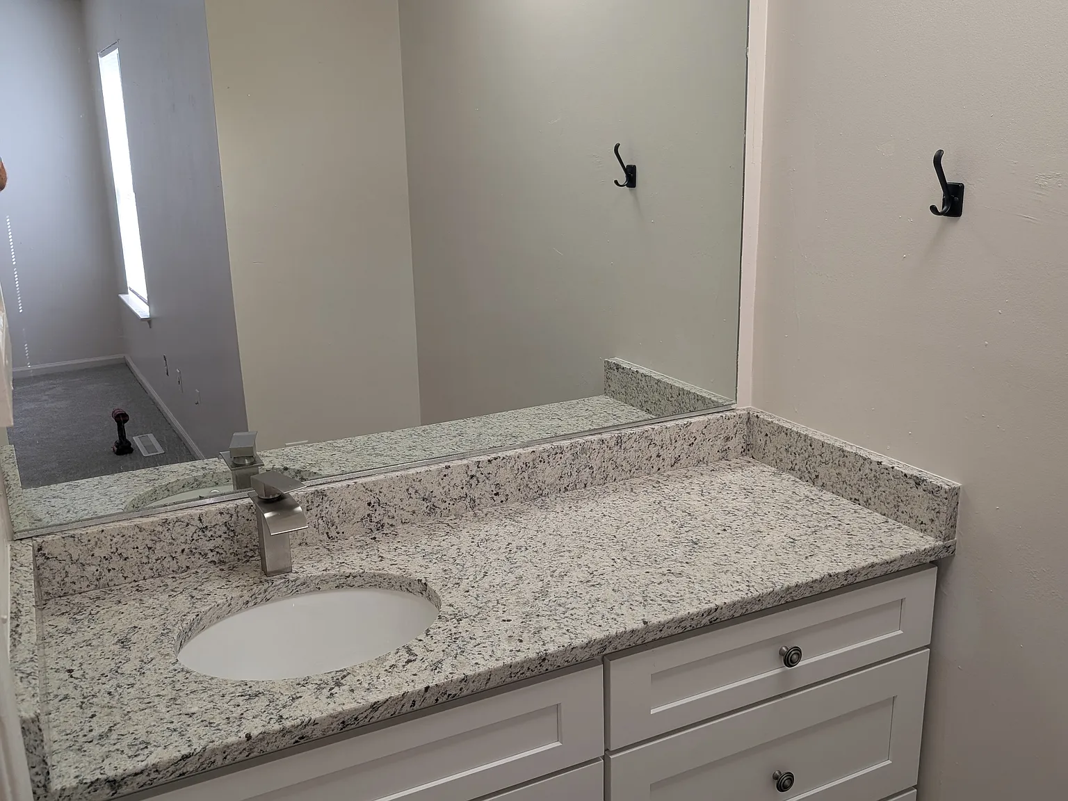 3 bed, 2.5 bath, 1452 sqft, $2,100 — Photo 2