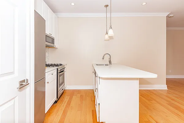 Rented by MySpaceNYC | media 3