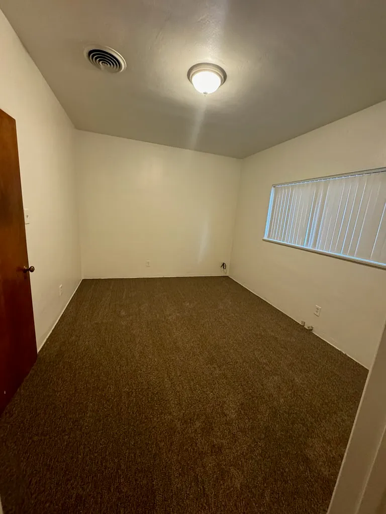 250 Goodman St — Photo 3