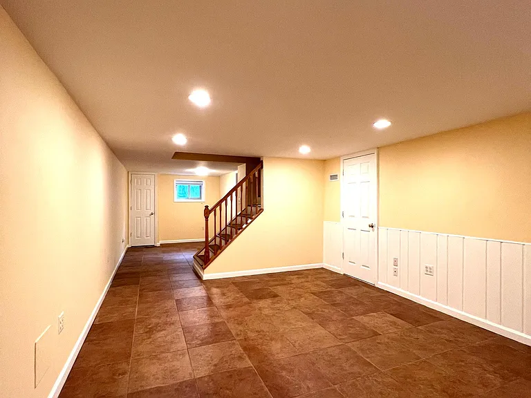 2220 Primrose Dr — Photo 32
