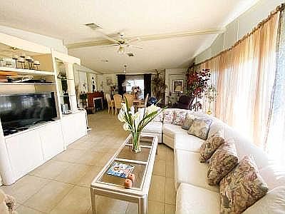2nd image of 815 Sunglow St