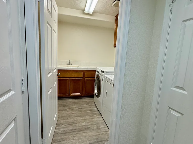 1331 Bayside Cir — Photo 86