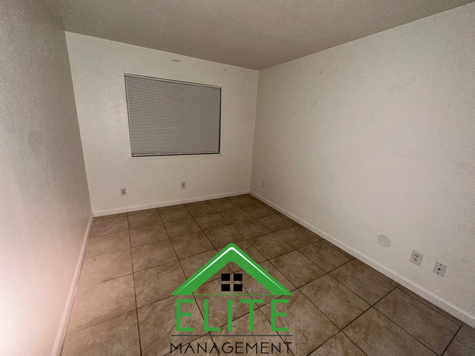 3 bed, 1150 sqft, $2,200 — Photo 4