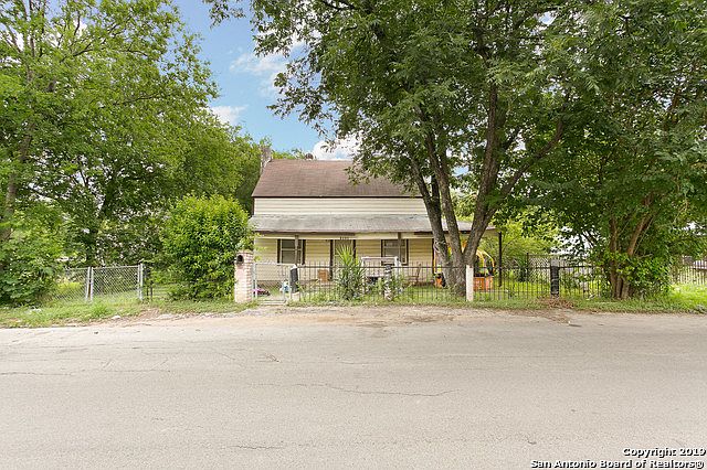1st image of 1910 Catalina Ave