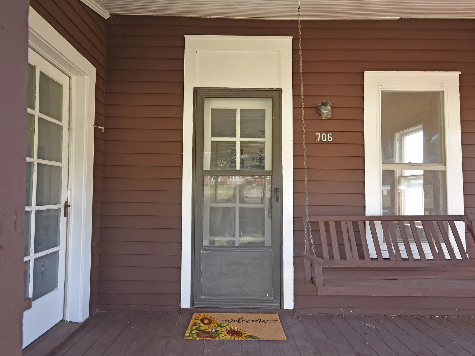 Vintage 3-Bedroom, 1-Bath Home For Rent In la Cueva — Photo 2