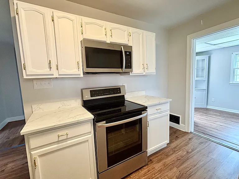 2323 Daniels Creek Rd — Photo 3