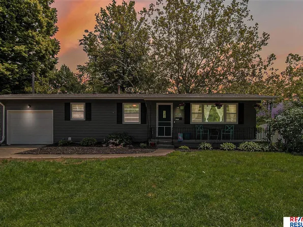 8705 Wilbur St, La Vista, NE 68128