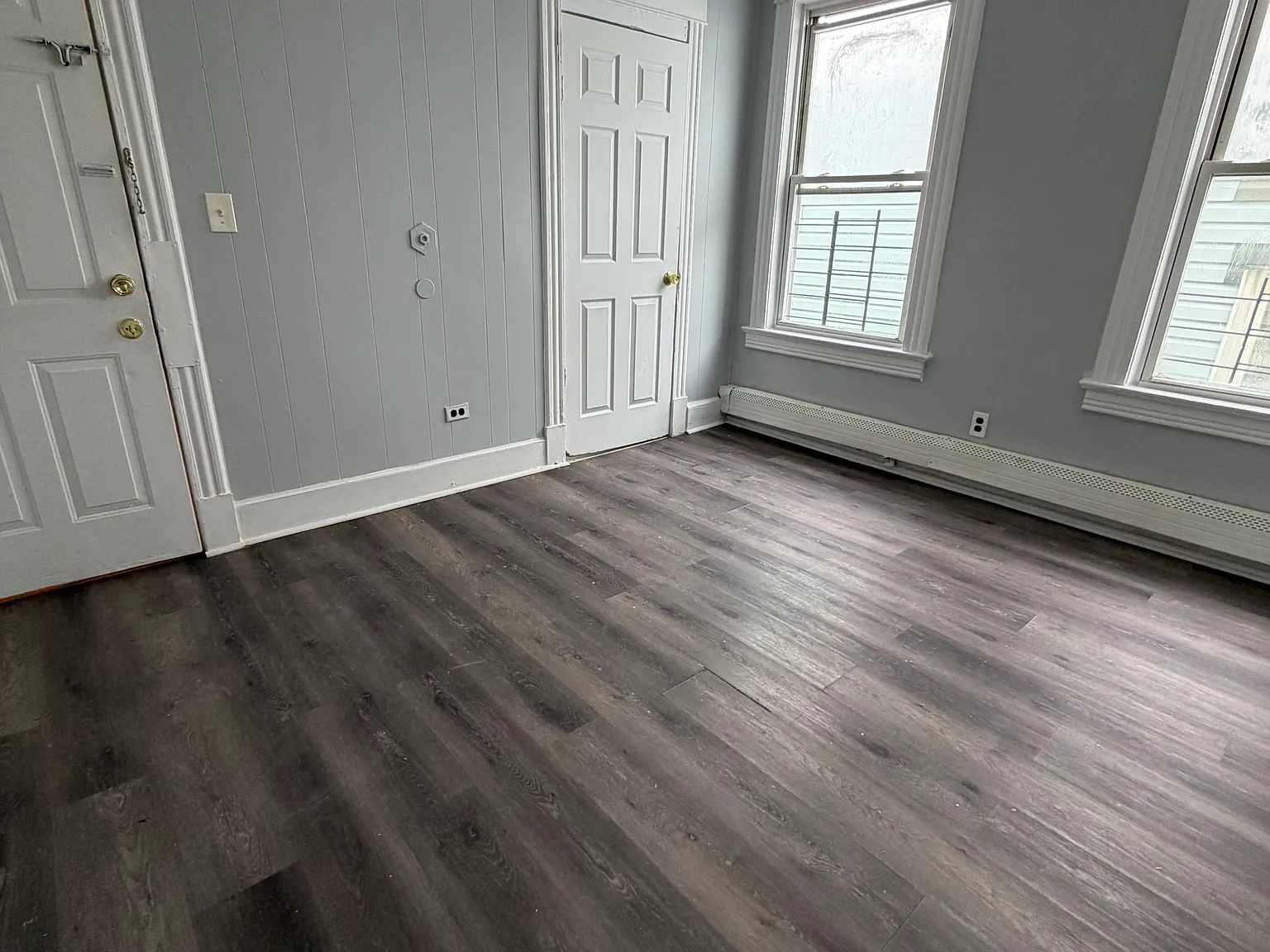 3 bed, $2,400 — Photo 2