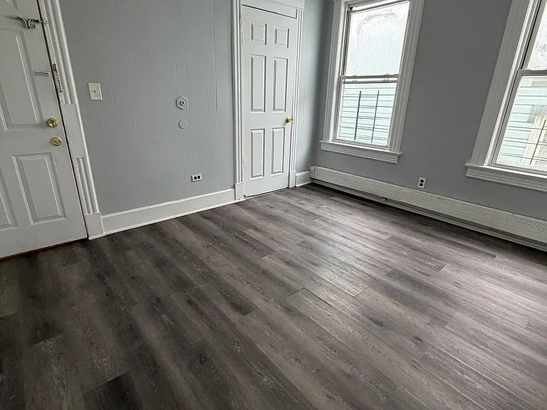 105 Maple St #3W — Photo 2
