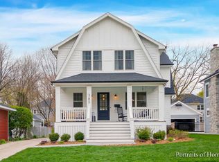 385 Vine Ave, Glen Ellyn, IL 60137