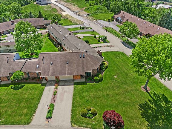 3rd image of 310 Greenwood Dr