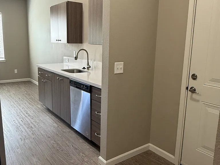 Entry Way/Kitchen Entry Way/Kitchen