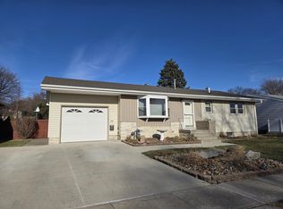 2004 Sunset Ave, Norfolk, NE 68701