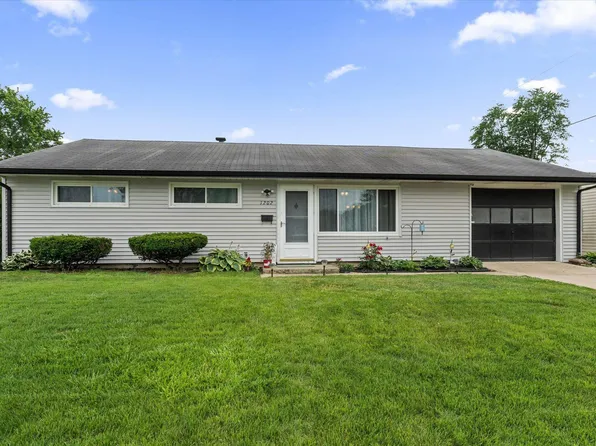 1202 Byron Dr, South Bend, IN 46614