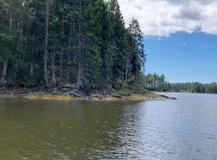 253 Hathorne Point Rd, Cushing, ME 04563