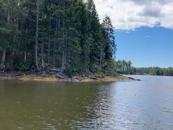 253 Hathorne Point Road, Cushing, ME 04563