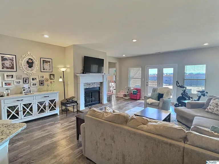 108 Creek Ridge Dr — Photo 12