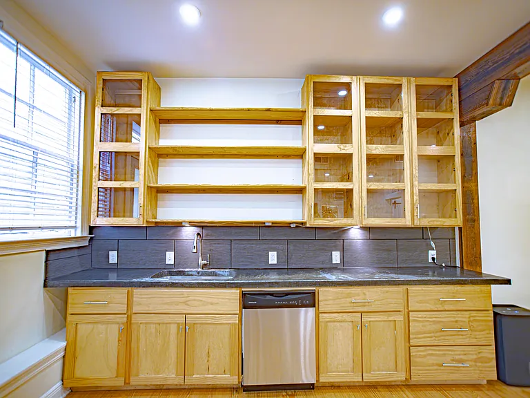 4121 Magazine St #1 — Photo 4