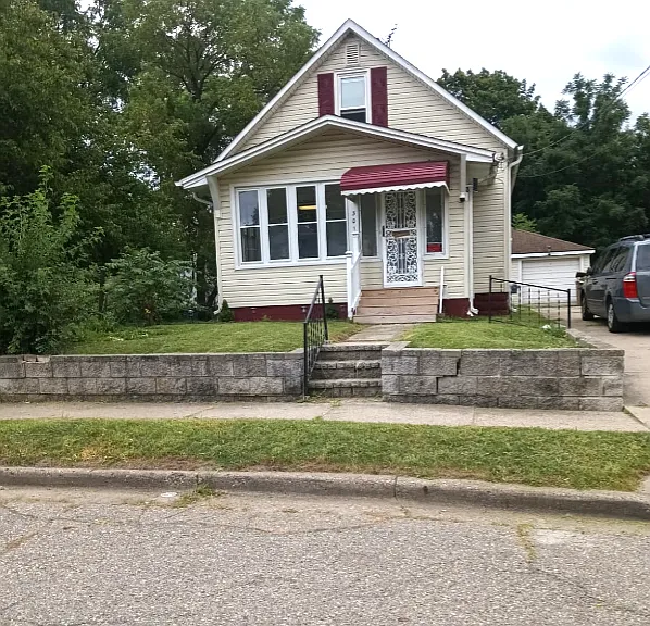 301 Rockwell Ave — Photo 15
