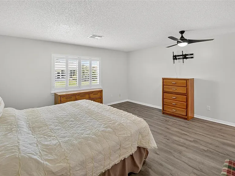 2221 Ivan Ct — Photo 22