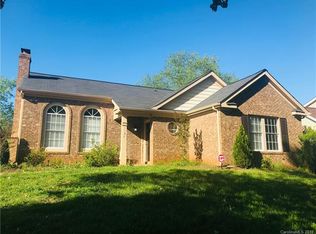 1124 Gretna Green Dr, Charlotte, NC 28217