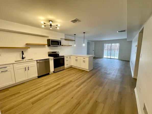 76 Hope St #D, Stamford, CT 06906