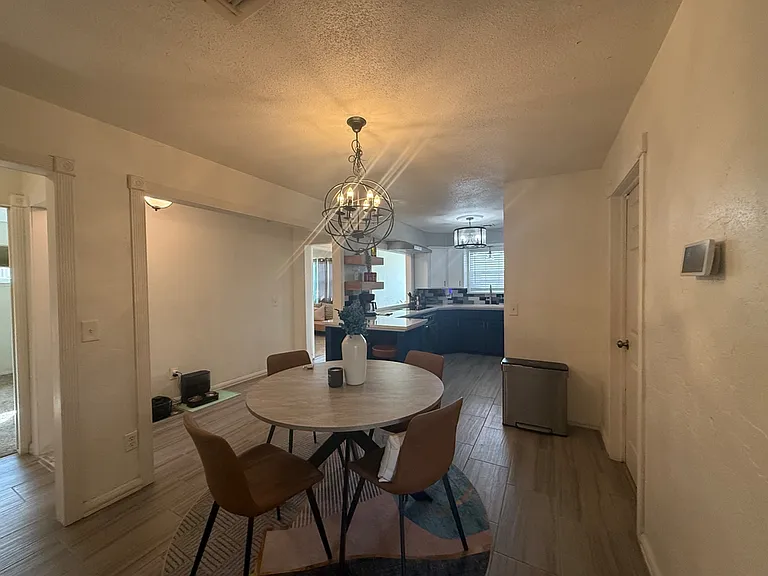 5825 NW 86th St — Photo 19