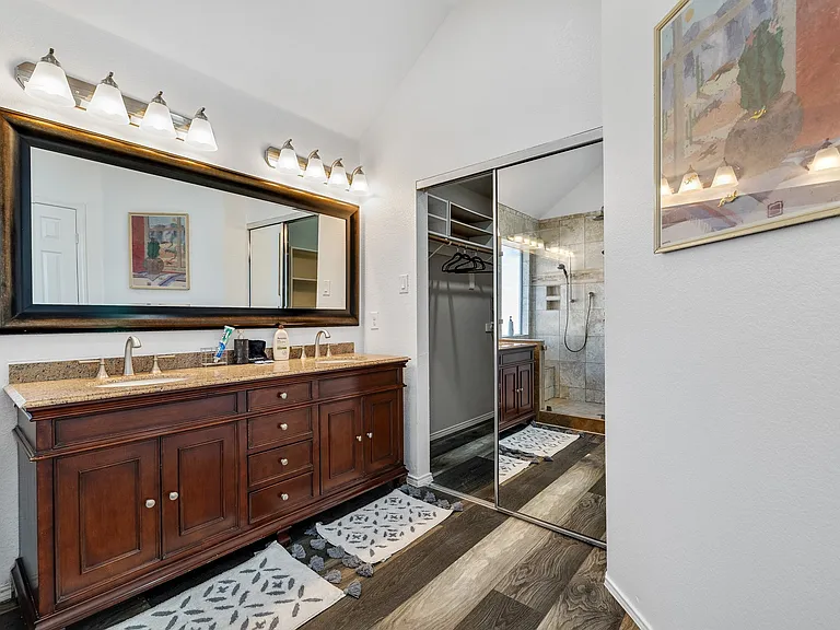 8317 Greenfield Dr — Photo 7