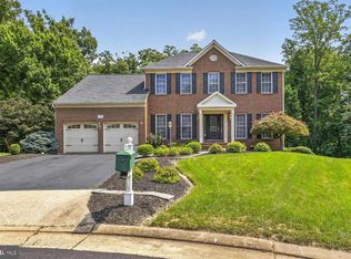 8121 Willingboro Ct, Gainesville, VA 20155