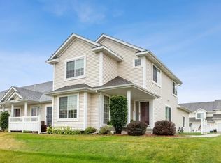 15400 Walnut Hills Dr, Urbandale, IA 50323