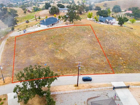 30523 Buckskin Dr #17, Tehachapi, CA 93561