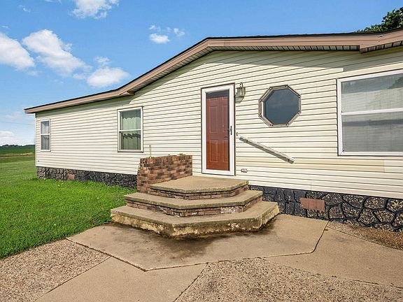 3rd image of 1734 40th St