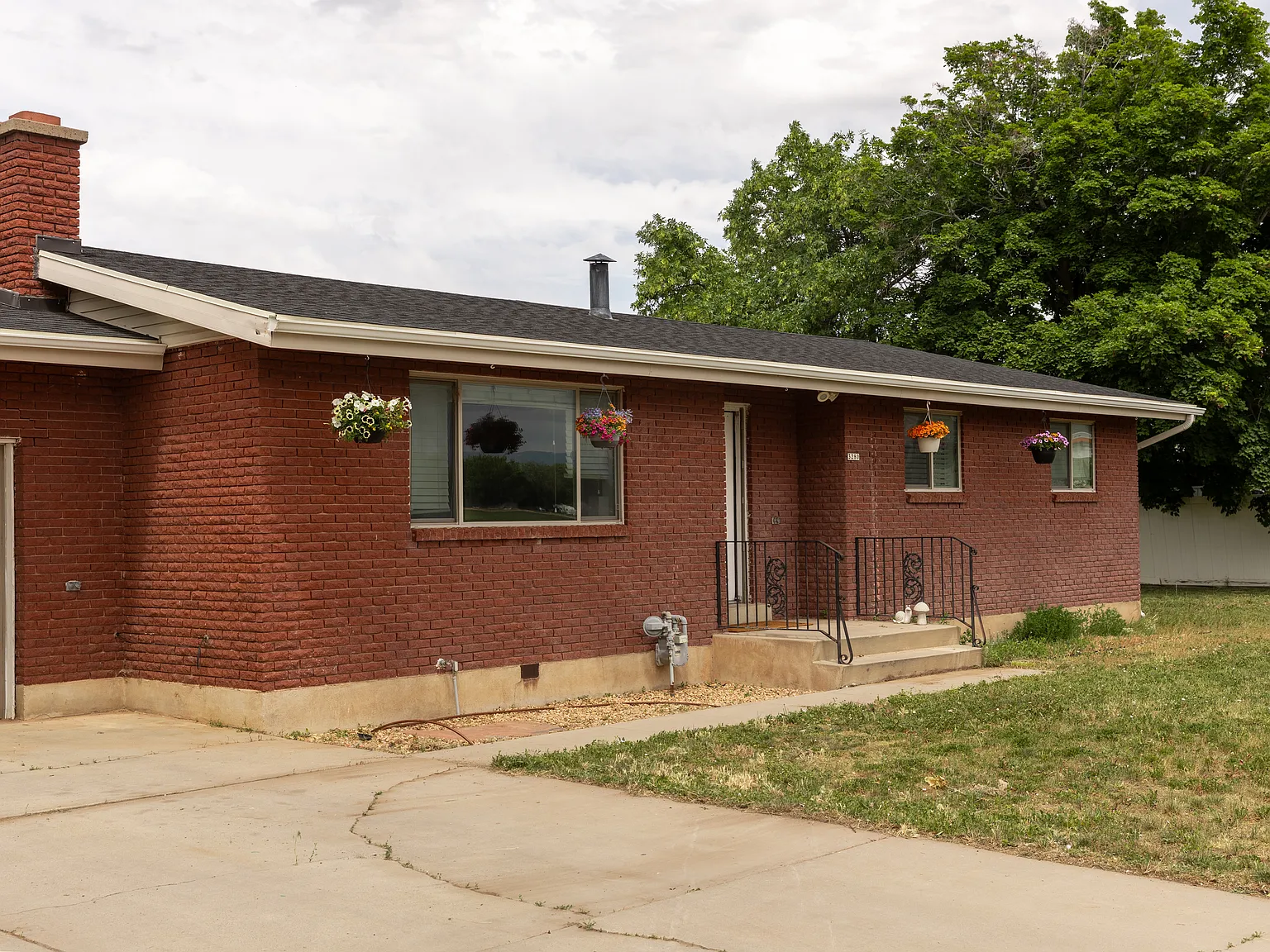 3 bed, 1576 sqft, $2,450 — Photo 2