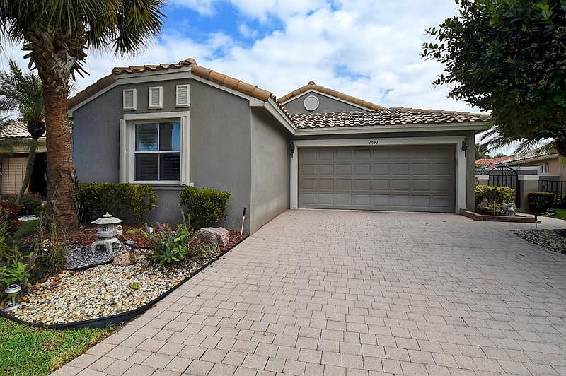 1st image of 11592 Augustus Dr