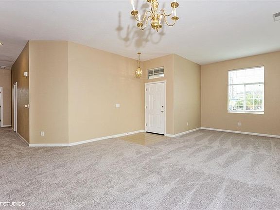 5th image of 3811 Northhaven Dr