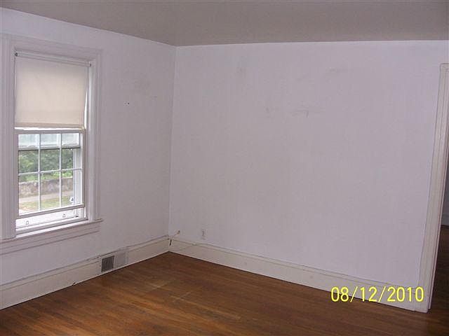 1st image of 5 West St Floor 2